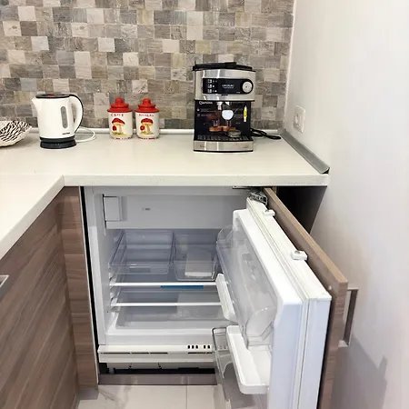 לינה וארוחת בוקר Casa Maria 3*
